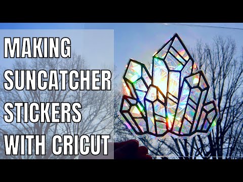 Make suncatcher stickers with your Cricut